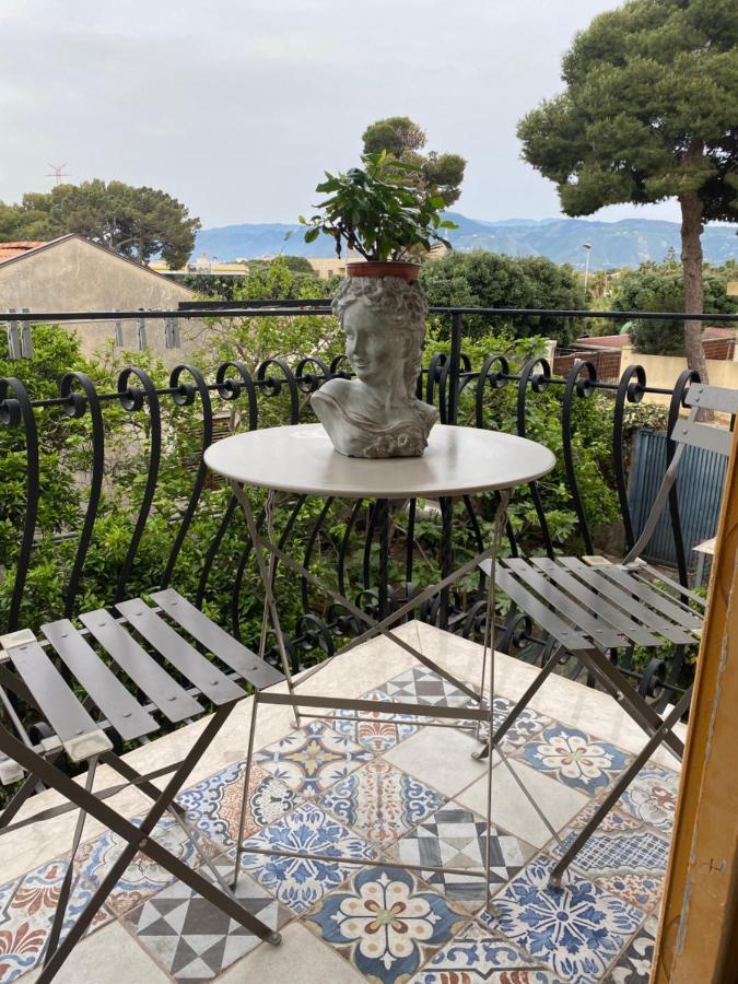Tra mare e lago Torre di Faro Exterior foto